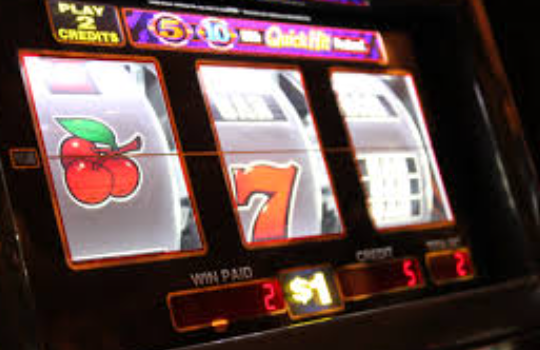 Faktor Keberuntungan dan Strategi di Mesin Slot