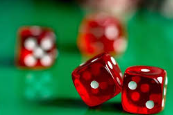 Perbedaan Sic Bo Tradisional dan Sic Bo Online